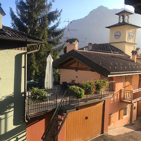 Casa Rosella Lägenhet Bezzecca Exteriör bild